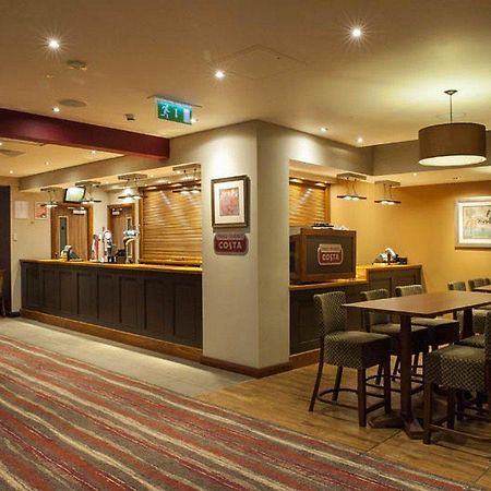 Premier Inn London Bank Exterior photo