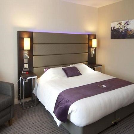 Premier Inn London Bank Exterior photo