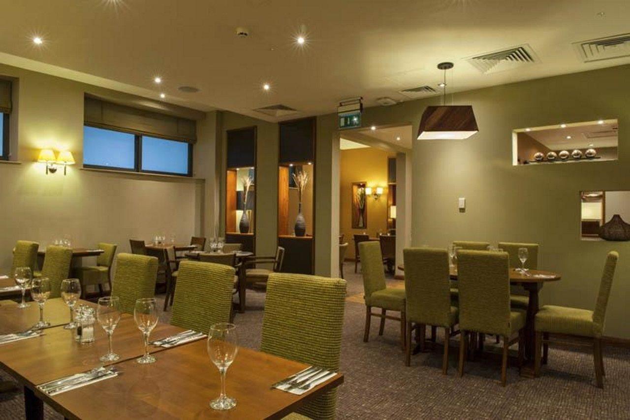 Premier Inn London Bank Exterior photo