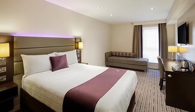 Premier Inn London Bank Exterior photo